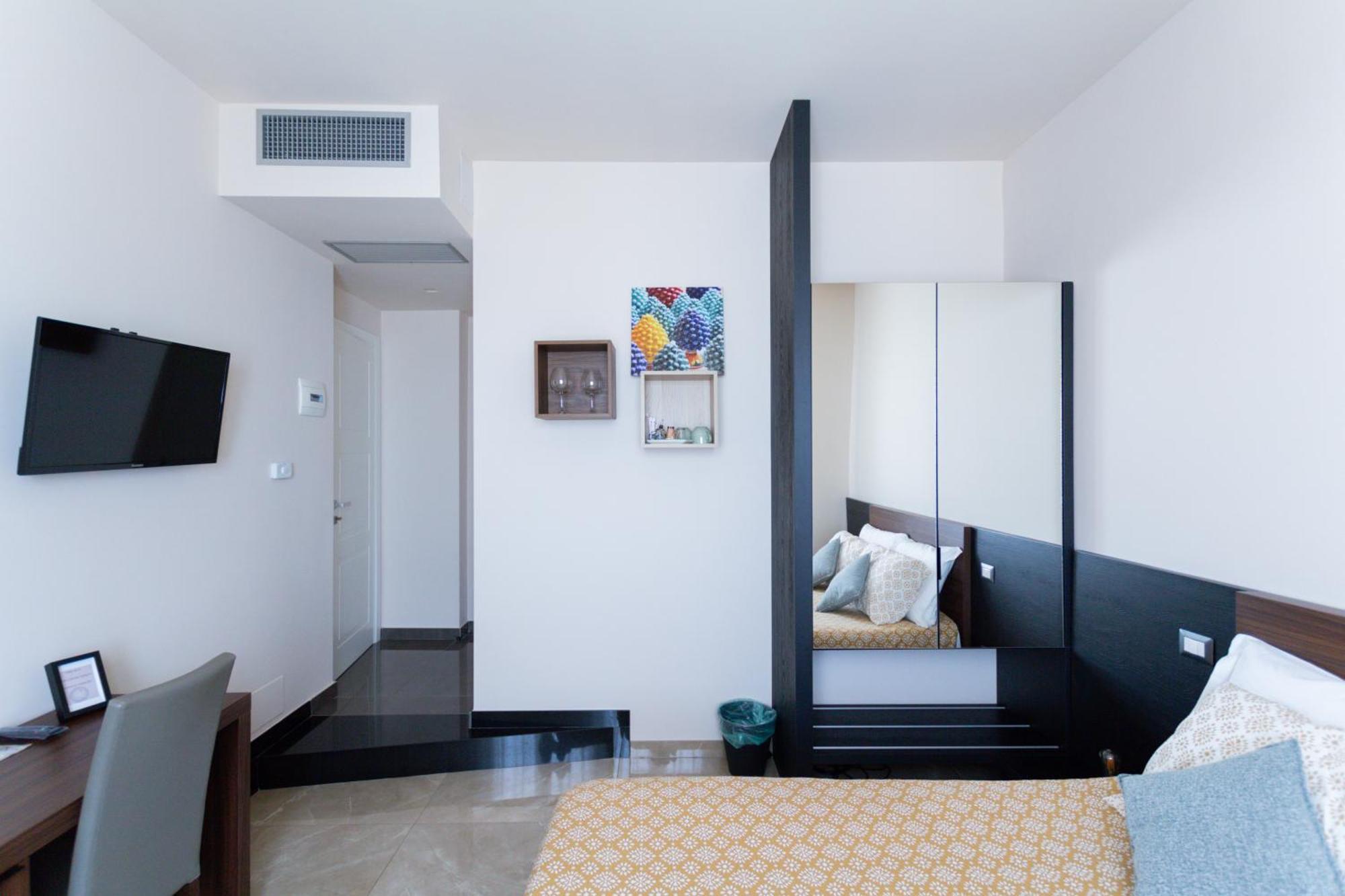 Stella VI Bed & Breakfast เชฟาลู ภายนอก รูปภาพ